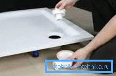 Boşaltma vanasını takın. Boşaltma vanasını takın.