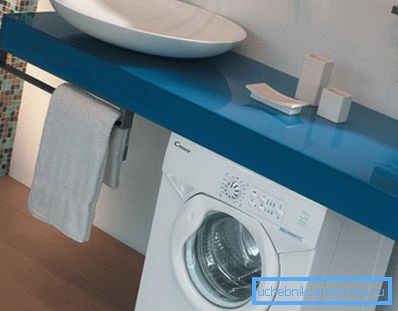 Kendi çamaşır makinenizi karşı yıkayıcının altına takmak Kendi çamaşır makinenizi karşı yıkayıcının altına takmak