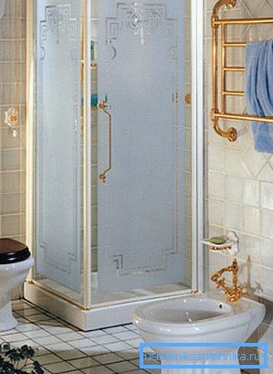 90 cm'lik yanlarda monte edilmiş duş kabini 90 cm'lik yanlarda monte edilmiş duş kabini