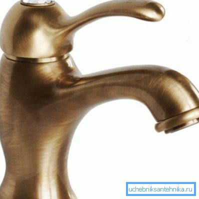 Cihaz bronzdan yapılmıştır. Cihaz bronzdan yapılmıştır.