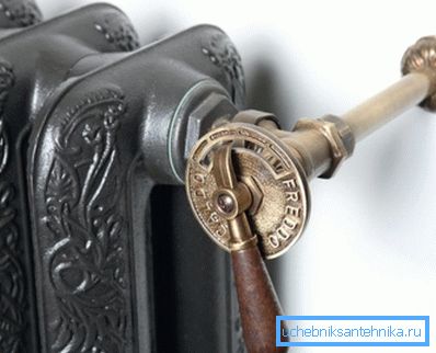 Akülerle birlikte hangi aksesuarların kullanılabileceğini öğrenin. Akülerle birlikte hangi aksesuarların kullanılabileceğini öğrenin.