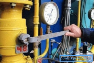 Yeni evlerin bodrum katlarında vanaların yeri küresel vanalarla alınmıştır. Yeni evlerin bodrum katlarında vanaların yeri küresel vanalarla alınmıştır.