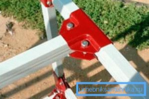 Bu tip boruların birleştirilmesi için bir bağlantı elemanı seçeneği Bu tip boruların birleştirilmesi için bir bağlantı elemanı seçeneği