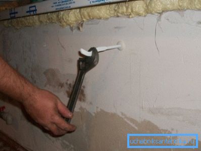 Ayarlanabilir anahtarı ile vida radyatör pin braketi Ayarlanabilir anahtarı ile vida radyatör pin braketi