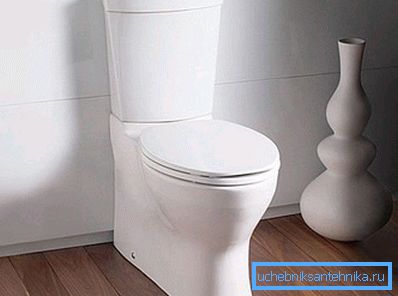 Duvara yakın yükleme yeteneği - küçük banyolar için çok büyük bir artı Duvara yakın yükleme yeteneği - küçük banyolar için çok büyük bir artı