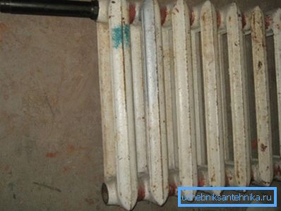 Bataryayı açmak, yıkama kalitesini değerlendirmek kolaydır. Bataryayı açmak, yıkama kalitesini değerlendirmek kolaydır.