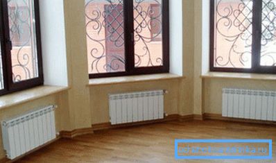 Özel bir ev için ısıtma radyatör seçimi kendi özellikleri vardır Özel bir ev için ısıtma radyatör seçimi kendi özellikleri vardır
