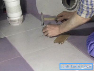 Plastik dübel takma Plastik dübel takma