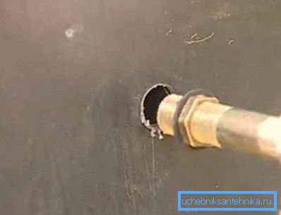 Lastik conta kullanılarak yapılan düğümün sabitlenmesi Lastik conta kullanılarak yapılan düğümün sabitlenmesi
