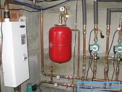 Kapalı otonom bir sistem bir genleşme tankı olmadan çalışmayacaktır. Kapalı otonom bir sistem bir genleşme tankı olmadan çalışmayacaktır.