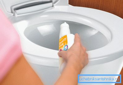Aleti çerçevenin altına doldurun. Aleti çerçevenin altına doldurun.