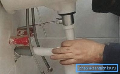 Sifondaki contanın değiştirilmesi kendiniz yapın