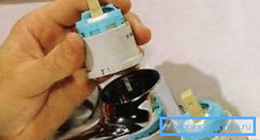 Kırık bir parçanın değiştirilmesi Kırık bir parçanın değiştirilmesi