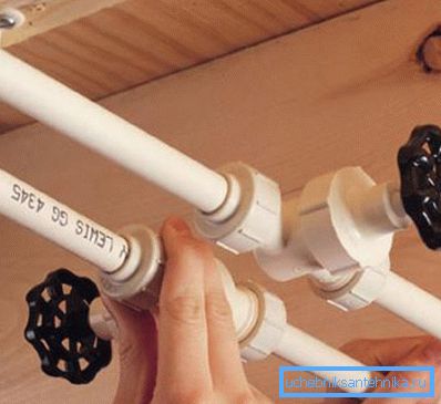 Su borularını bir apartman dairesinde değiştirmek: Bu işi kendi ellerinizle hızlı ve verimli bir şekilde yapabilirsiniz. Su borularını bir apartman dairesinde değiştirmek: Bu işi kendi ellerinizle hızlı ve verimli bir şekilde yapabilirsiniz.
