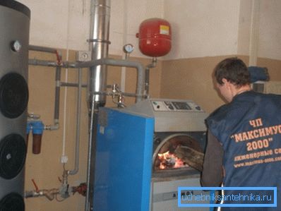 Başlangıç katı yakıt kazanı Başlangıç katı yakıt kazanı